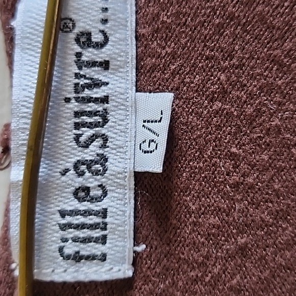 Sweater with hood - Picture 4 of 4